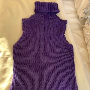 Purple cashmere sleeveless Tneck Bloomingdales